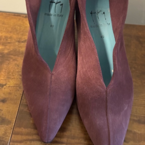 ❤️🔥❤️🔥 Thierry Rabotin Narrow Stamped Purple Suede Slip On Heeled Shoes - Picture 9 of 10